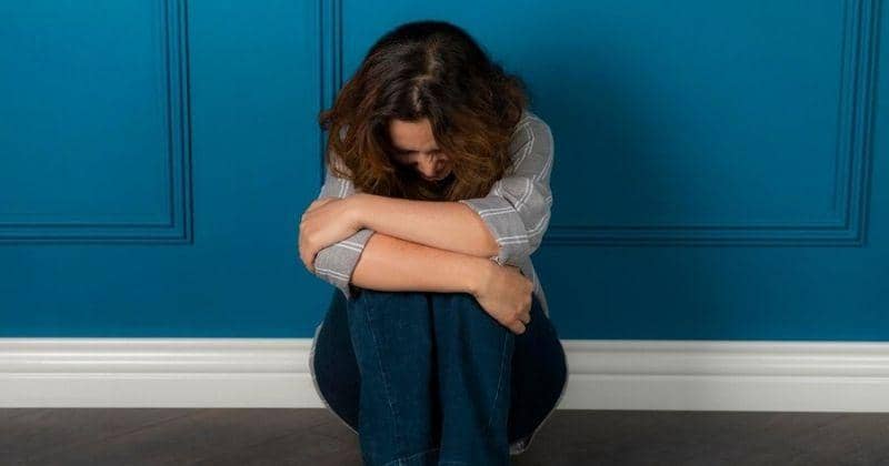 5 Hal yang Bisa Dilakukan Saat Bertemu Teman dengan Masalah Mental