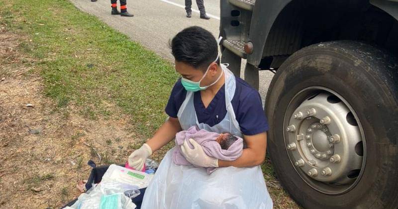 Twitter.com/alepzaki