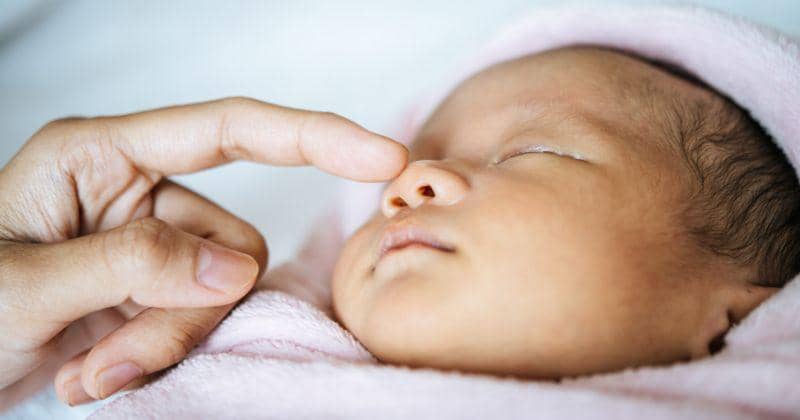 Amalan yang Bisa Mama Lakukan agar Bayi Terlindungi dari Penyakit Ain