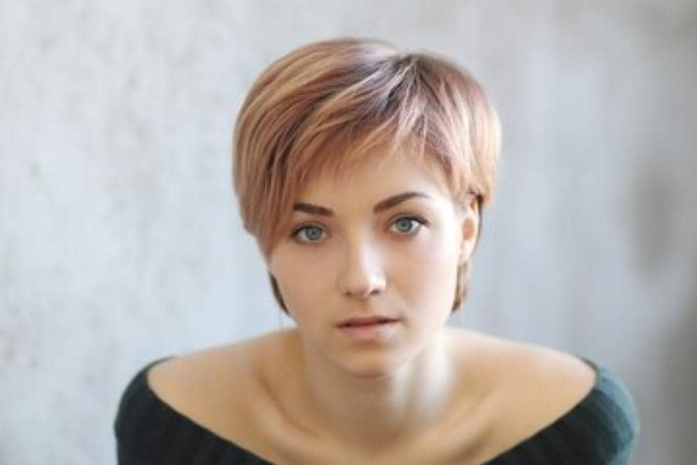 13 Model Rambut Perempuan Tomboy Wajah Bulat Terbaik, Fresh Banget!