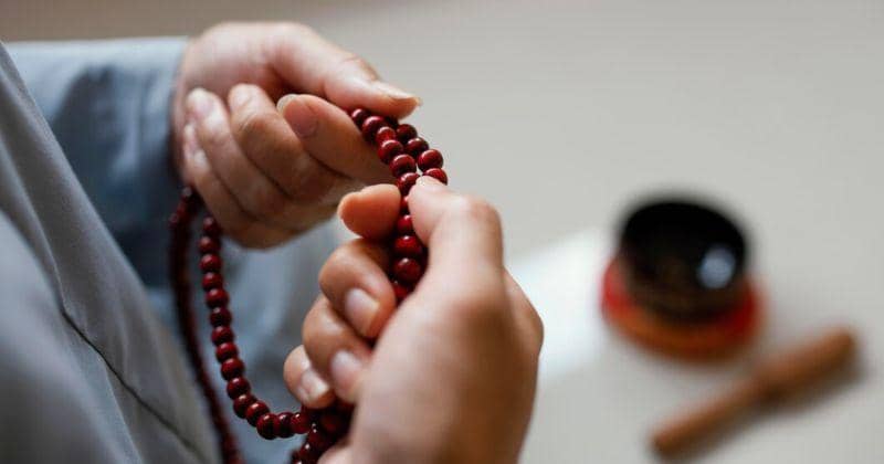 12 Doa dan Zikir yang Bisa Dipanjatkan Ibu Hamil saat Puasa