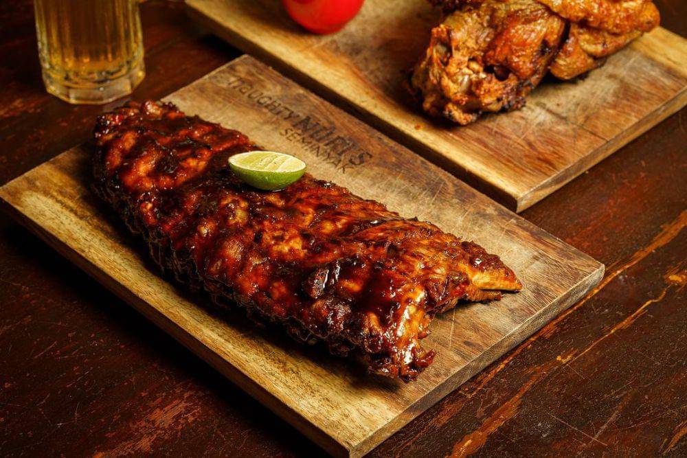 9 Tempat Wisata Kuliner Bali Terdekat dengan Cita Rasa Memikat