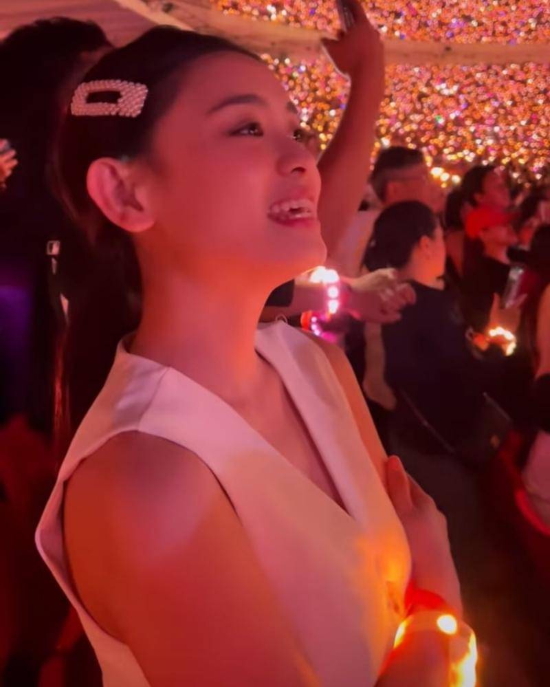 Instagram.com/debbyshintaz