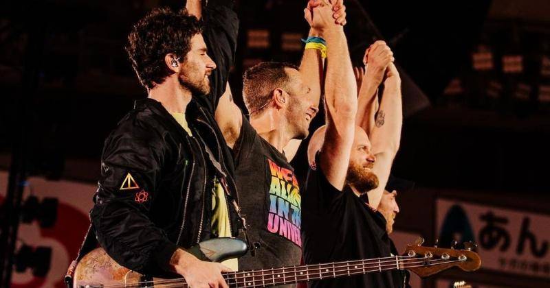 Instagram.com/coldplay