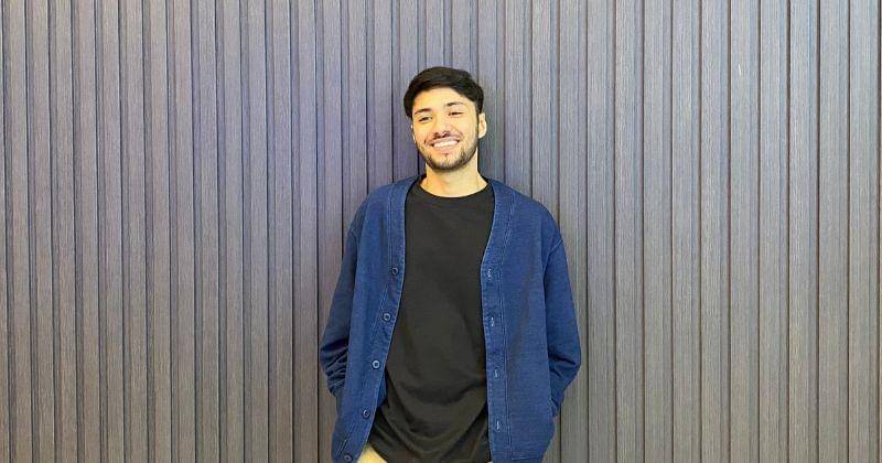 Refal Hady saat media visit di IDN Media pada 6 November 2023 - Popmama.com/Putri Syifa N