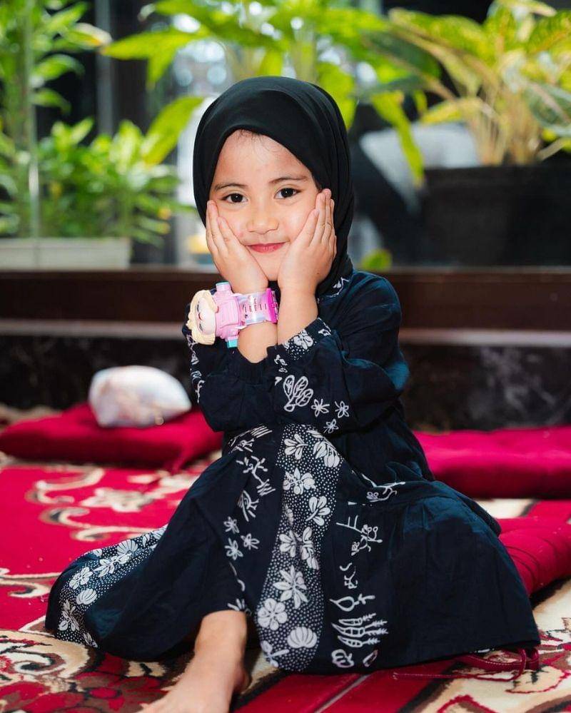 Instagram.com/rachelvennya