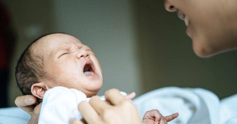 Pentingnya Tangisan Pertama Bayi Baru Lahir, Mama Harus Tahu!