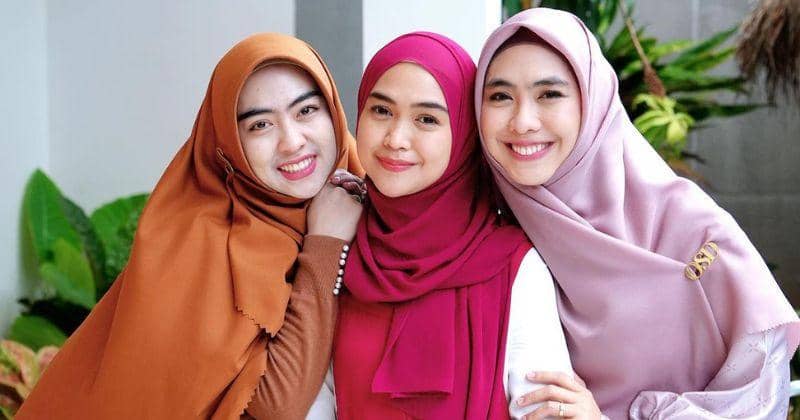 10 Fakta Keluarga Ria Ricis, Kakaknya Punya Dua Gelar Doktor