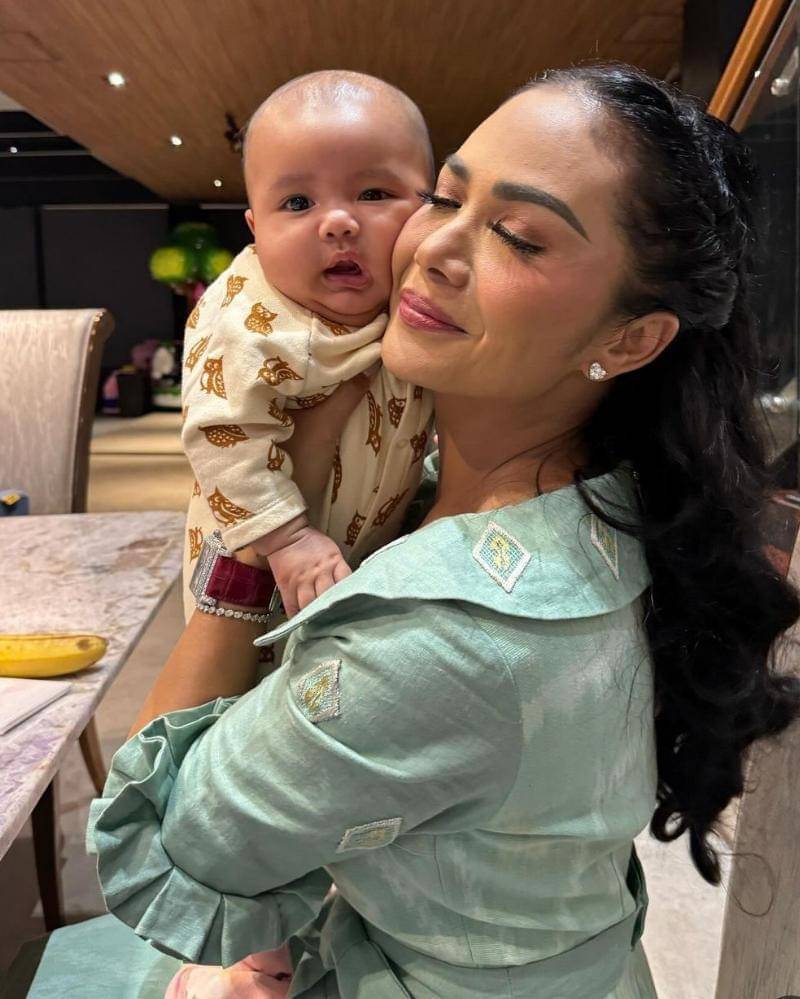 Instagram.com/krisdayantilemos