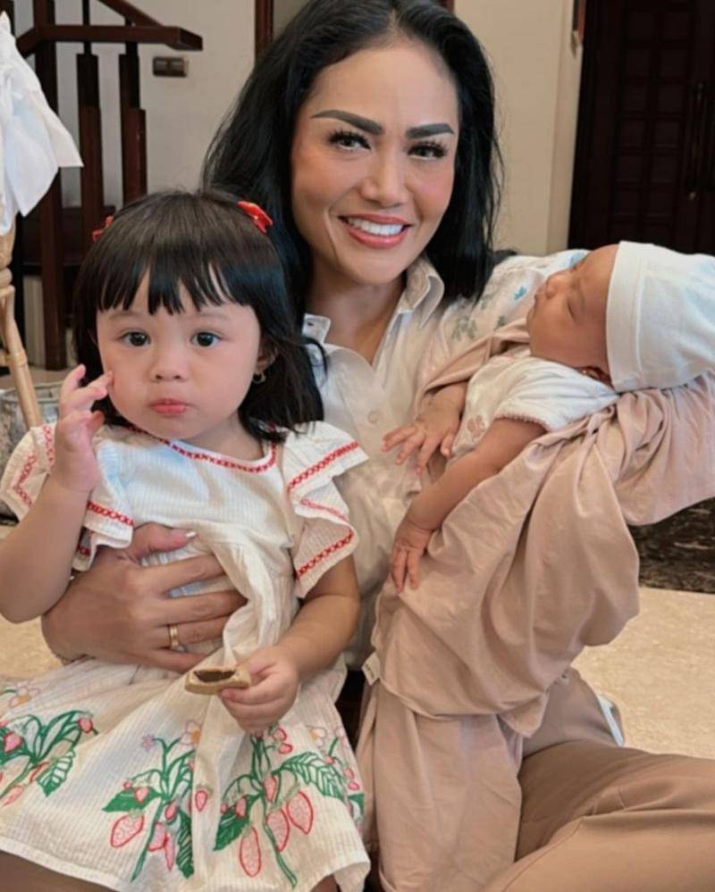 Instagram.com/krisdayantilemos