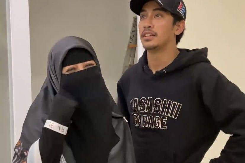 5 Artis yang Suaminya Meninggal karena Kecelakaan, Ada Jennifer Coppen