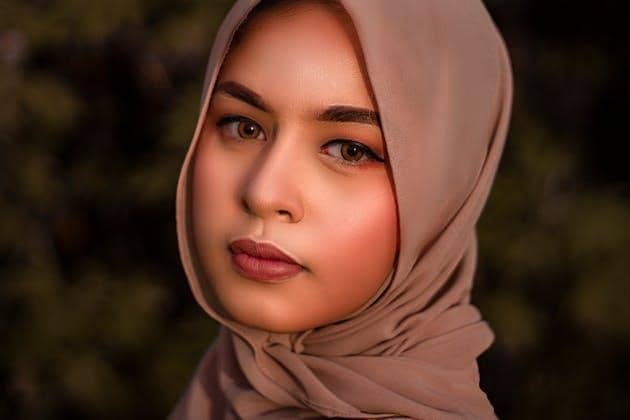 10 Tips Makeup Awet Seharian dan Anti Longsor untuk Idulfitri