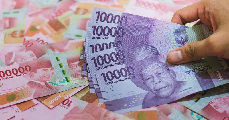Hukum Menukar Uang Baru di Pinggir Jalan Menurut Islam, Termasuk Riba?
