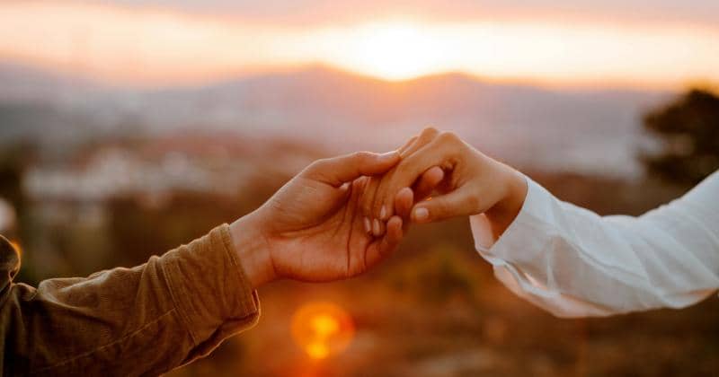 5 Cara Membangun Romantisme agar Cepat Punya Anak