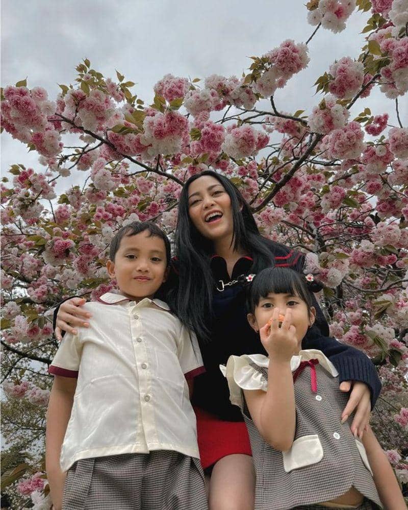 10 Potret Rachel Vennya, Xabiru dan Chava Liburan ke Jepang | Popmama.com