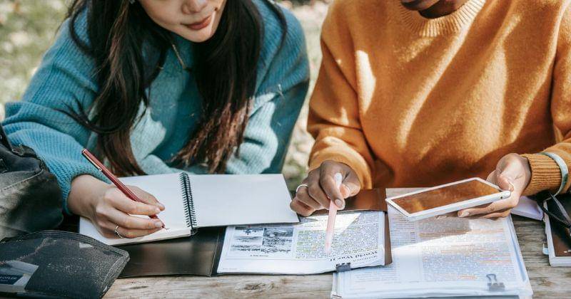 Pexels/Charlotte May