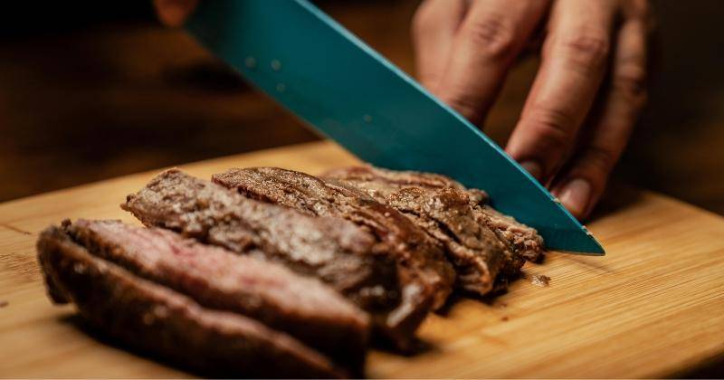 Tips Membuat Steak Tidak Alot dari Chef Yuda Bustara!