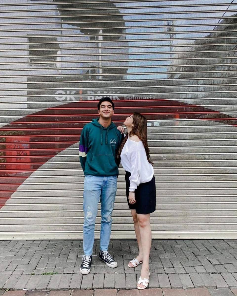 10 Foto Jadul Ibrahim Risyad dan Dewi Paramita saat Pacaran | Popmama.com