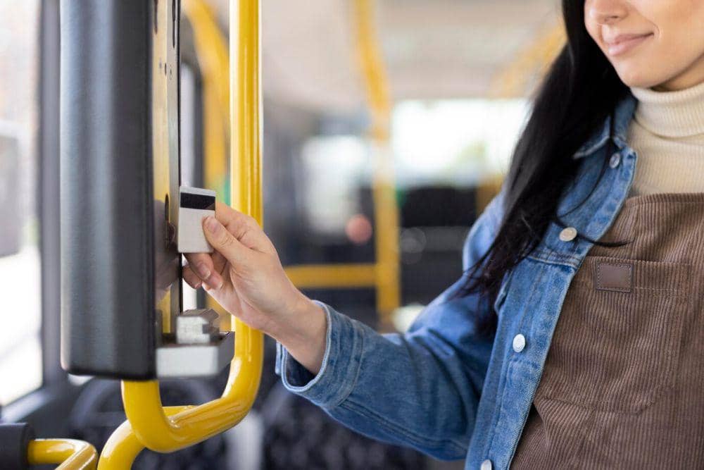 Cara Naik Transum Gratis untuk Karyawan Swasta, Ini Syaratnya
