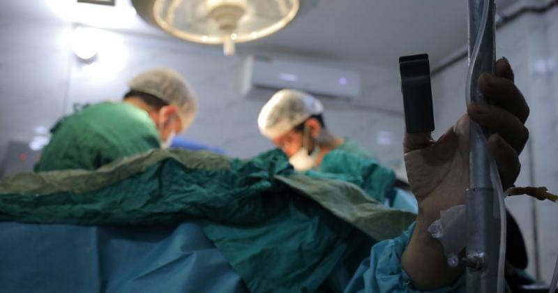 Unsplash/mohamad azaam