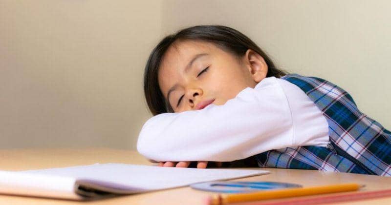 Mudah Mengantuk di Sekolah, Bisa Jadi Tanda Penyakit Ini!
