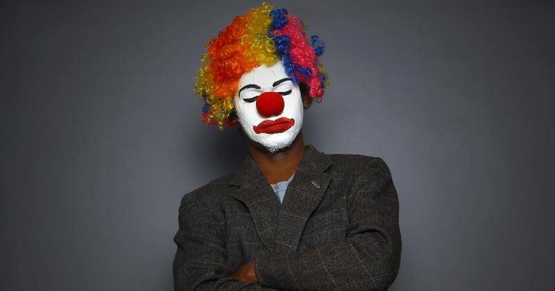 Tanda Kamu Jadi Badut dalam Hubungan Percintaan