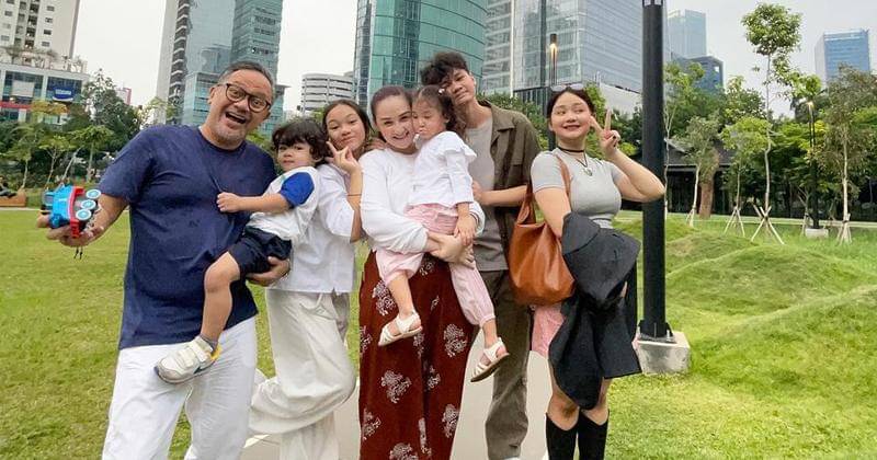 Instagram.com/monaratuliu