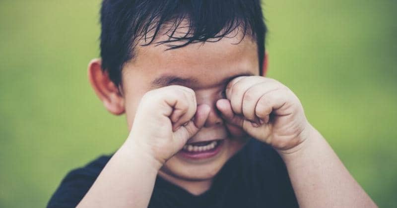 Mengapa Orangtua Cenderung Marah saat Anaknya Menangis? Ini Alasannya!