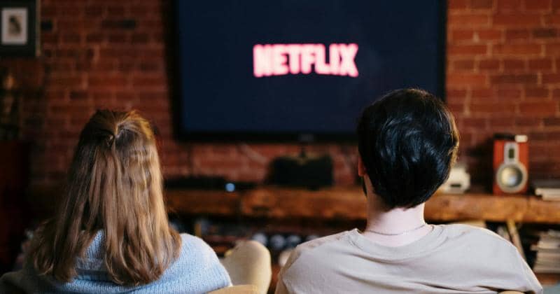 10 Serial di Netflix Populer Sepanjang Masa, Ada Favorit Mama?