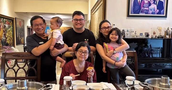 Instagram.com/pramonoanungw