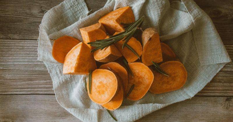 Pexels/jess loiterton