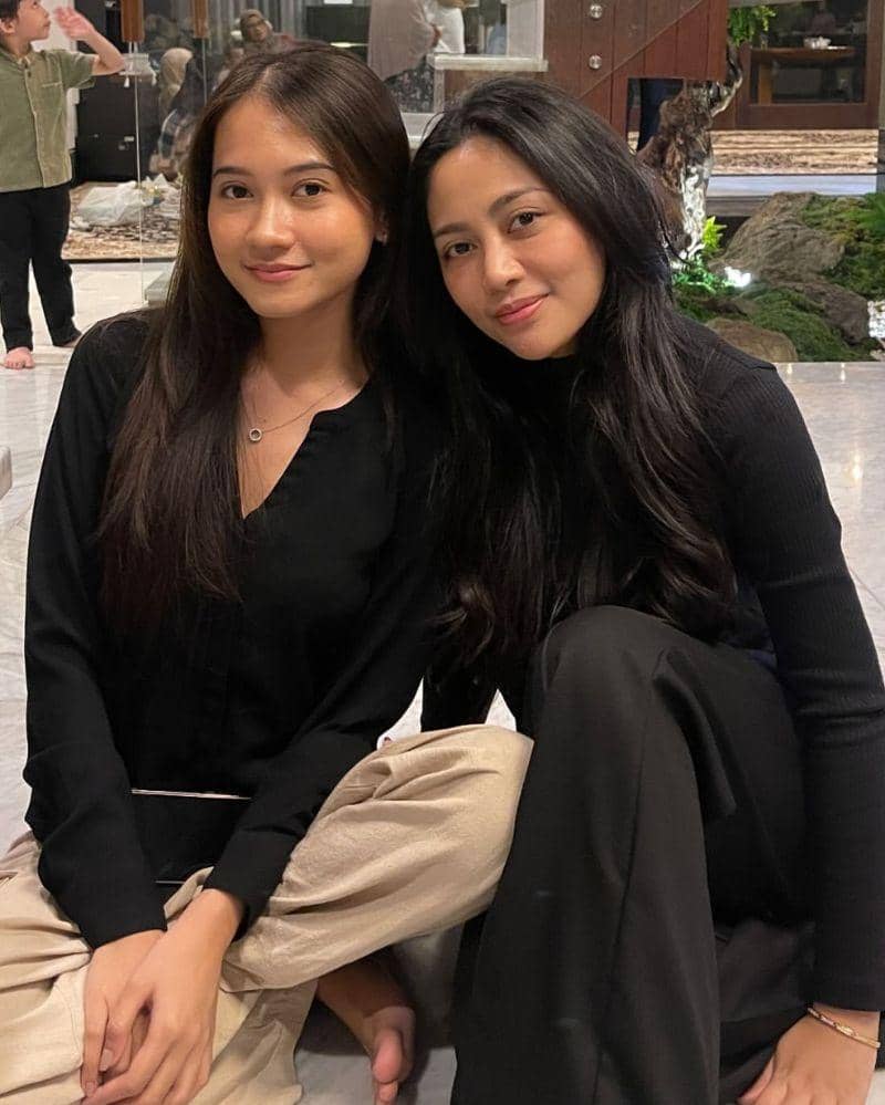 Siapa Reinata Angia? Adik Rachel Vennya dari Pihak Ayahnya | Popmama.com