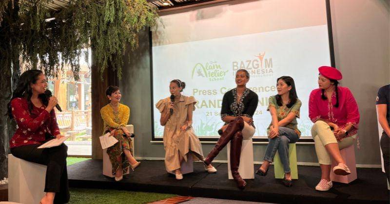 Sesi talkshow bersama dengan orangtua murid pada Press Conference Grand Opening Alam Atelier Jakarta, 21 September 2024. - Popmama.com/Anggia Ramadhani Fitri