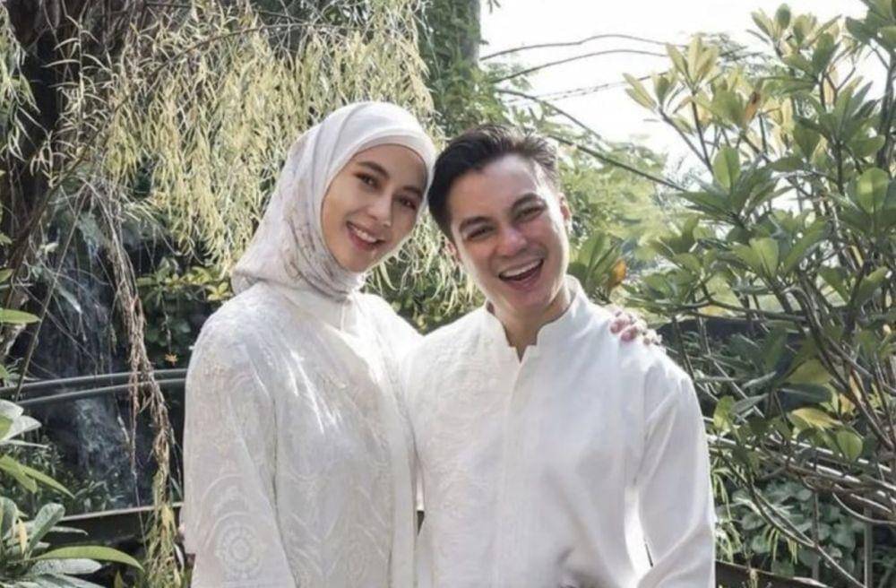 Artis yang Pernah Ditalak Suaminya