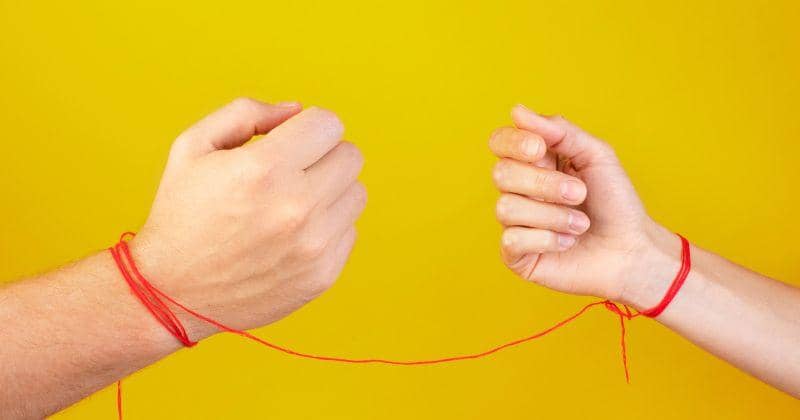 Asal Usul Teori Benang Merah, Mengikat Dua Individu dalam Takdir Cinta