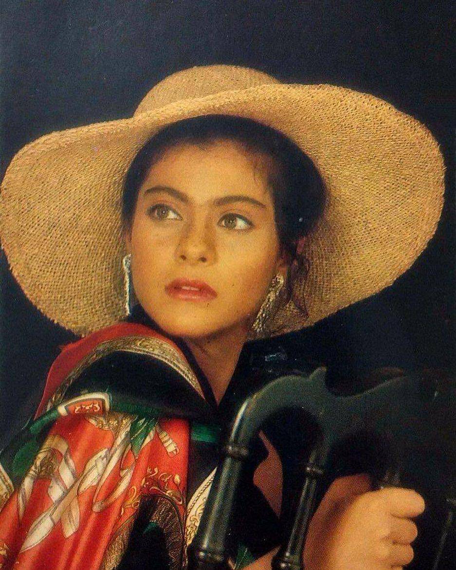 Kajol (instagram.com/kajol)
