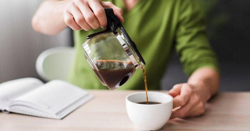 Bye-Bye Lelah! 10 Tips Tetap Segar Sepanjang Hari Tanpa Kafein