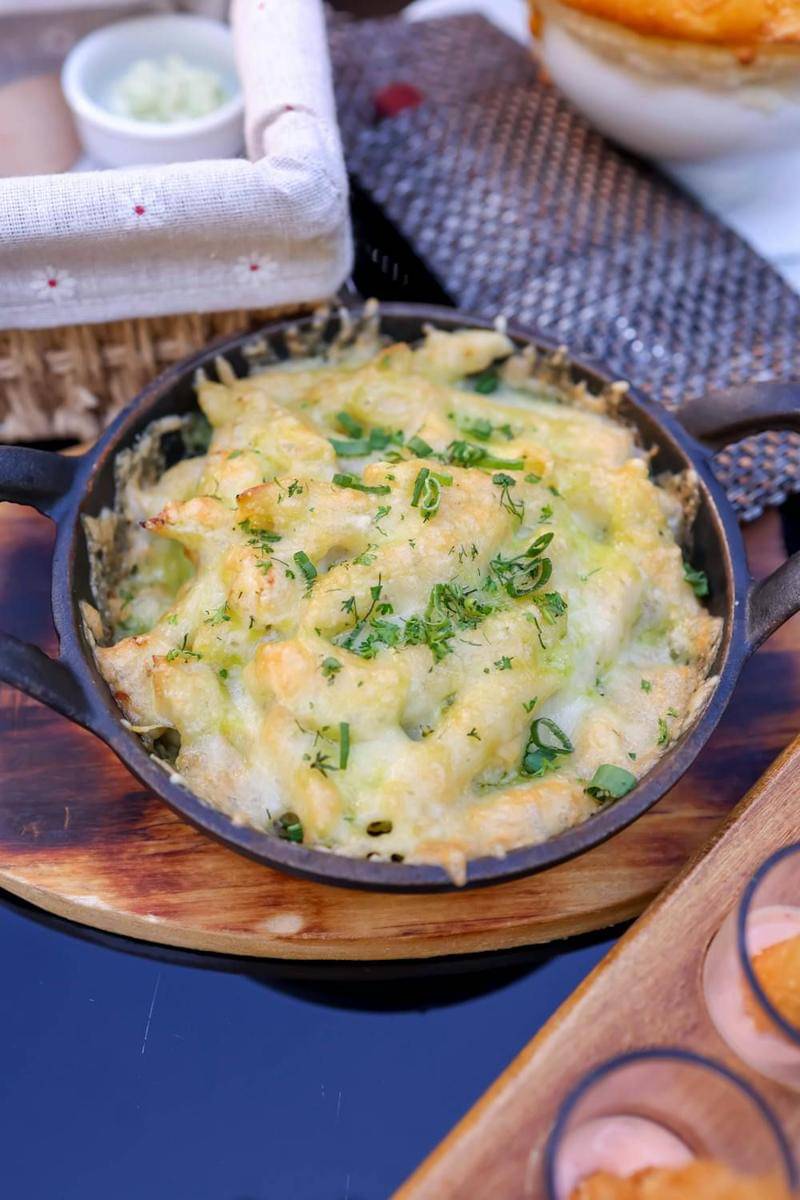 ilustrasi mac and cheese broccoli (pexels.com/@valeriya)