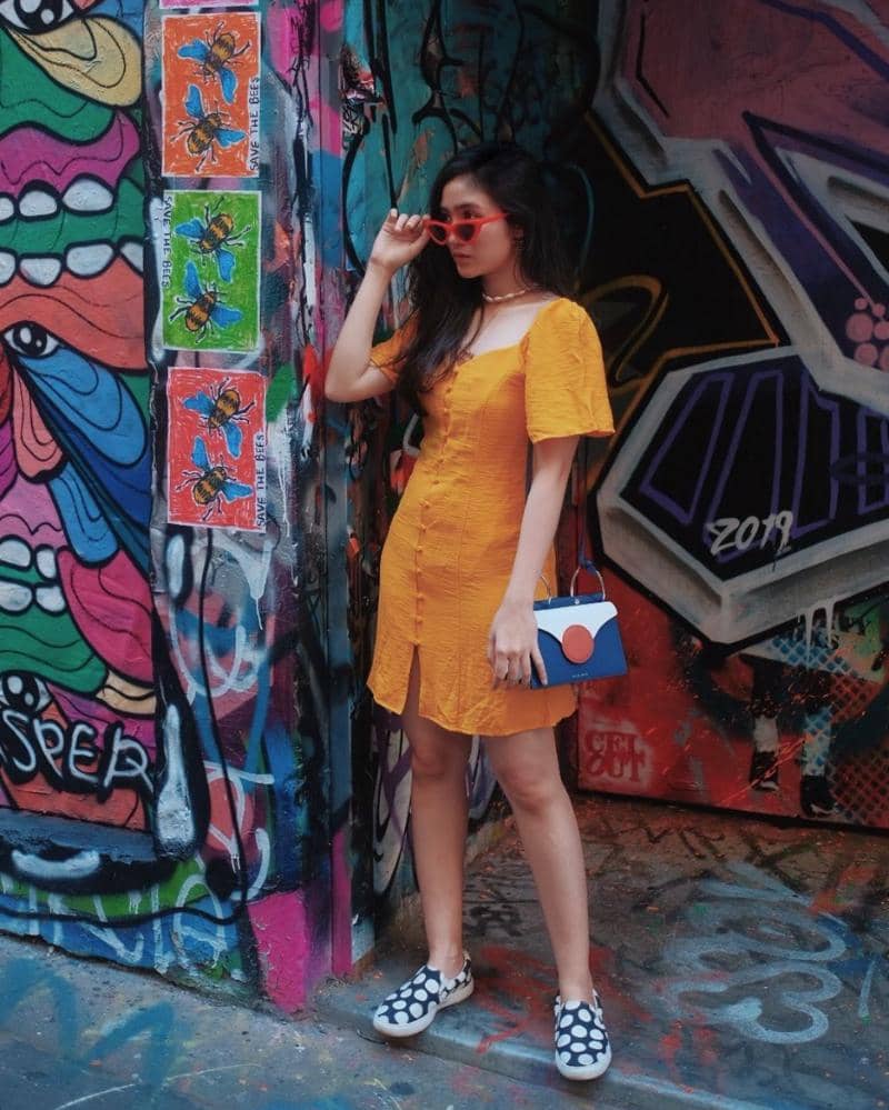 Gaya Traveling ala Febby Rastanty yang Mama Bisa Sontek | Popmama.com