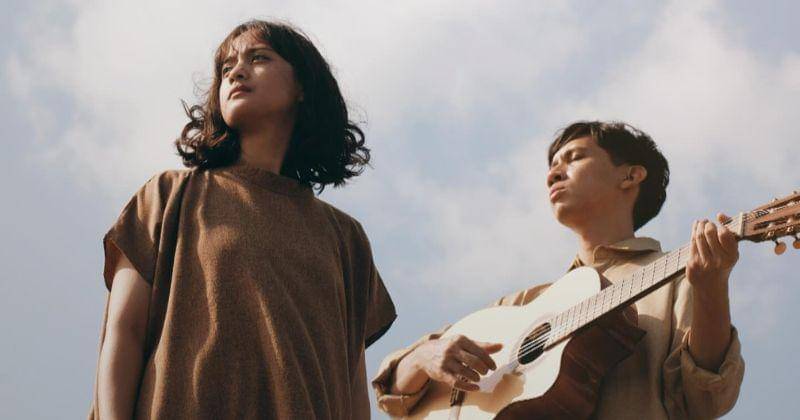 Instagram.com/_berjalanlebihjauh