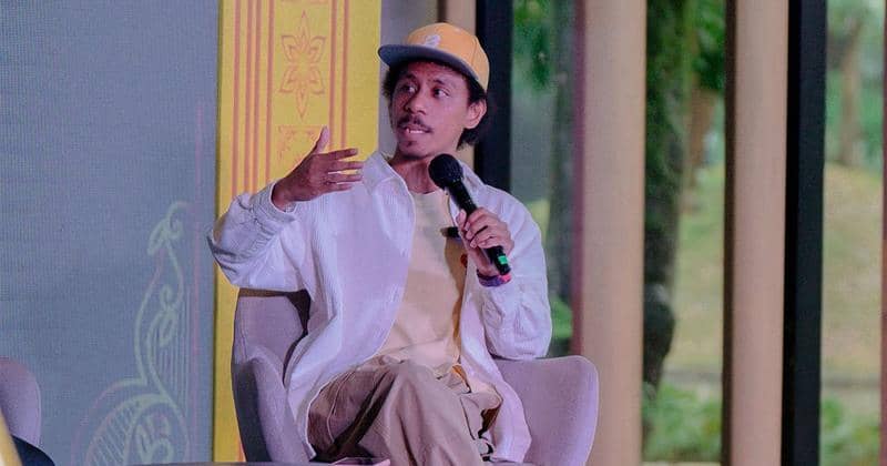 David Raim Rakadui 9 Fakta Raim Laode Suami Komang, Awalnya Seorang Komika | Popmama.com