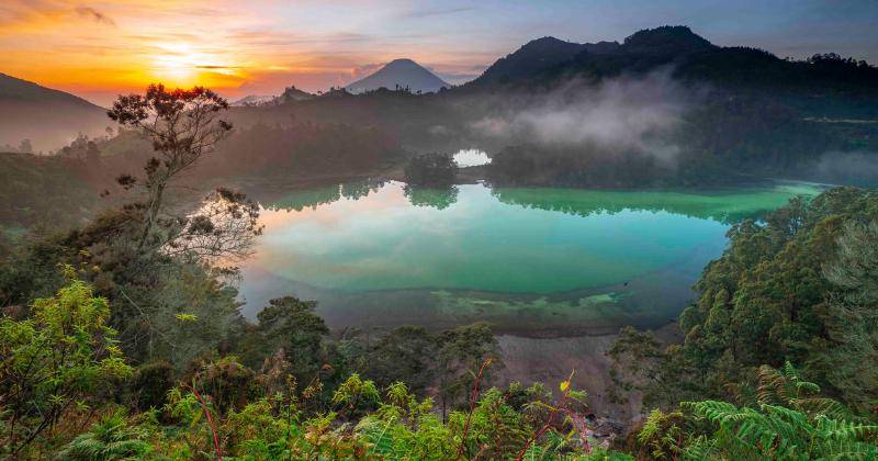 Cerita Telaga Warna, Ringkasan, Tokoh, dan Pesan Moral