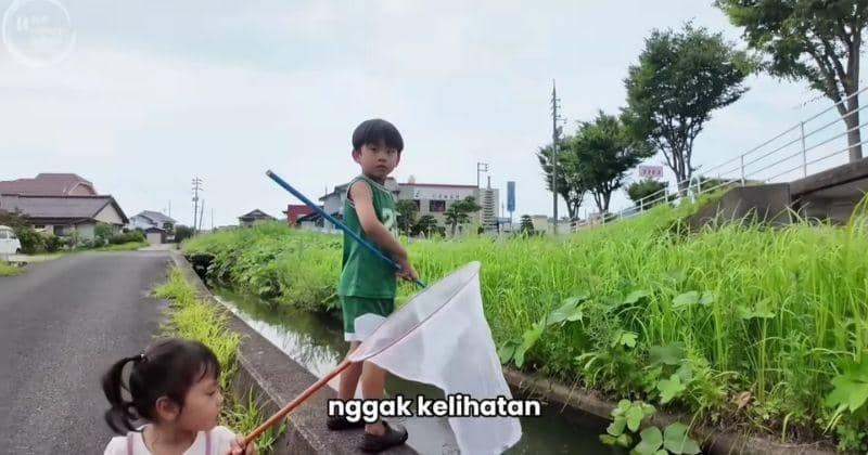 Nathan Ritsuki Gaya Parenting Ueno Family saat Mendidik Ritsuki dan Natsuki | Popmama.com
