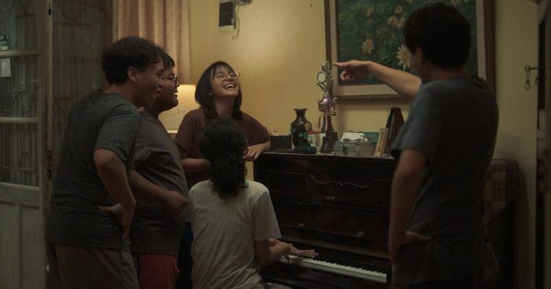 Dok. Mandela Pictures & Cerita Films/1 Kakak 7 Ponakan