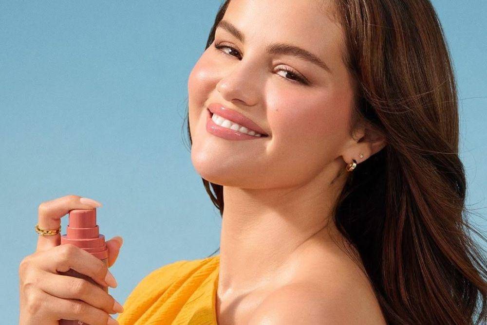 Selena Gomez Pemilik Rare Beauty Cosmetic (Instagram.com/rarebeauty)
