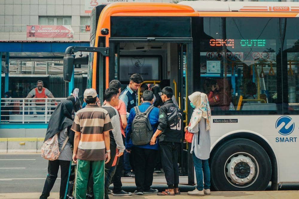 Cara naik Transjakarta 24 jam