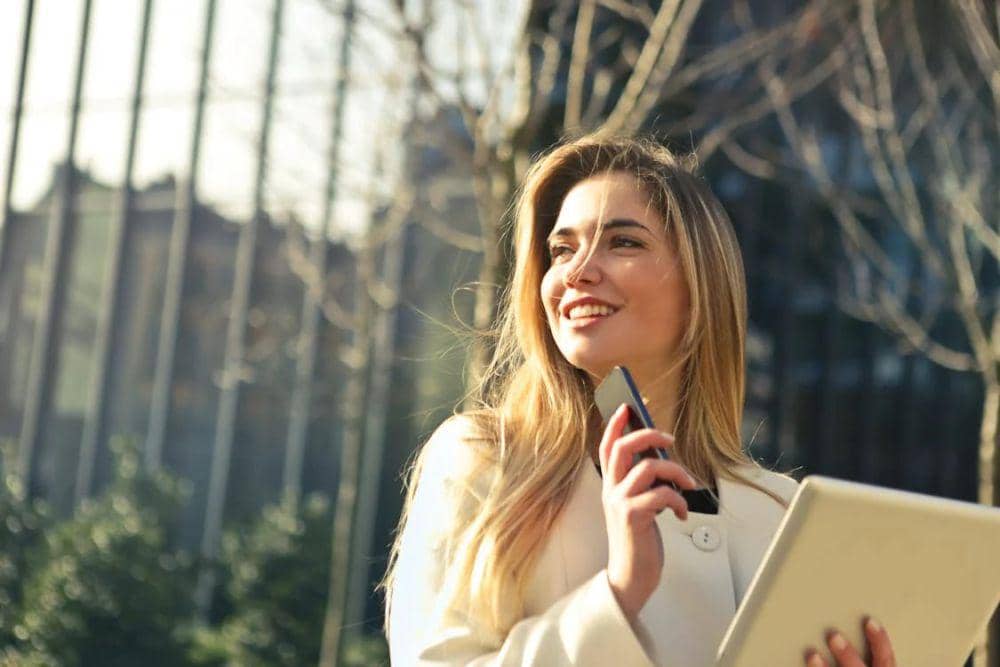 ilustrasi career woman (pexels.com/Andrea Piacquadio)