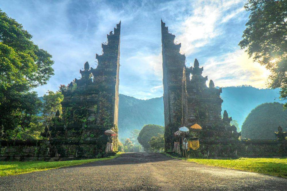 20 Tempat Wisata Alam Bali, Wajib Masuk Daftar Liburan.