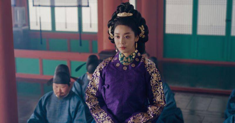 Dok. Vidio/The Queen Who Crowns