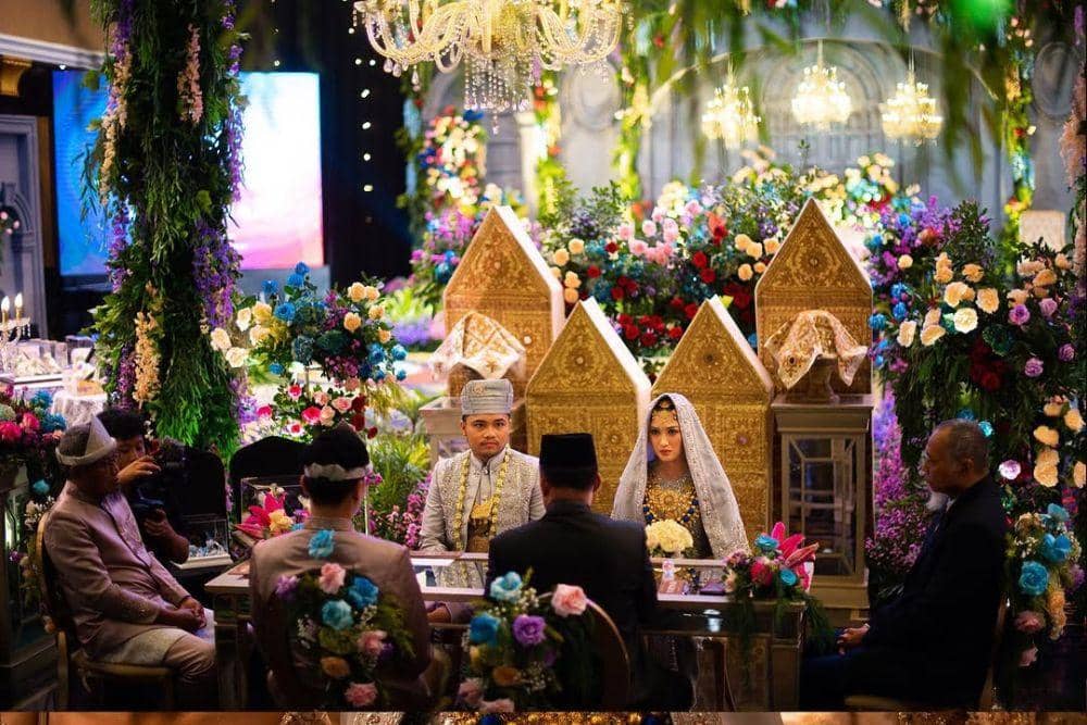 instagram.com/ochi24